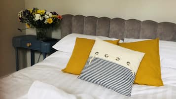 1 bedroom, iron/ironing board, travel cot, free WiFi