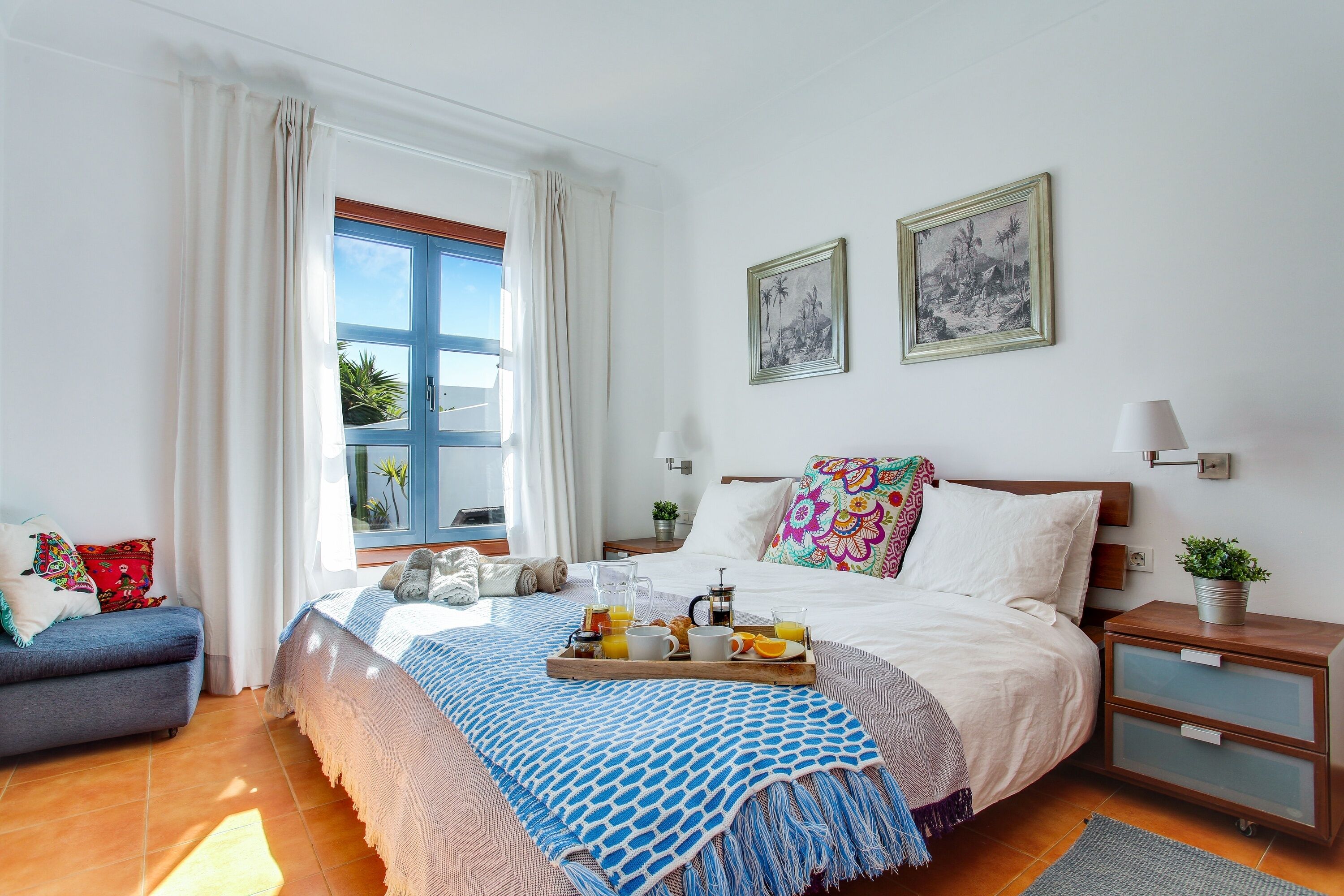 2 habitaciones, tabla de planchar con plancha y wifi gratis 