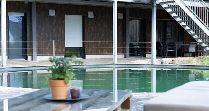 Ferienwohnung Donautal – Helle Wohnung im 1. Obergeschoss mit Balkon und Schwimmteich