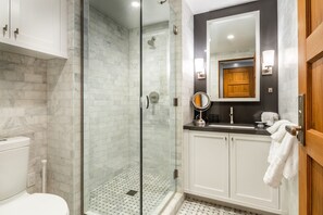 Shower, towels