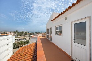 Exterior - Holiday Apartment "Wonderful Bay" with Large Roof Terrace, Sea View and Wi-Fi (Lagos)