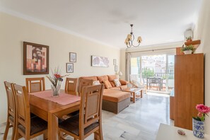 Interior - Apartamento "Alcazaba Zona Parador" Near the Beach with Terrace and Shared Pool (Nerja)