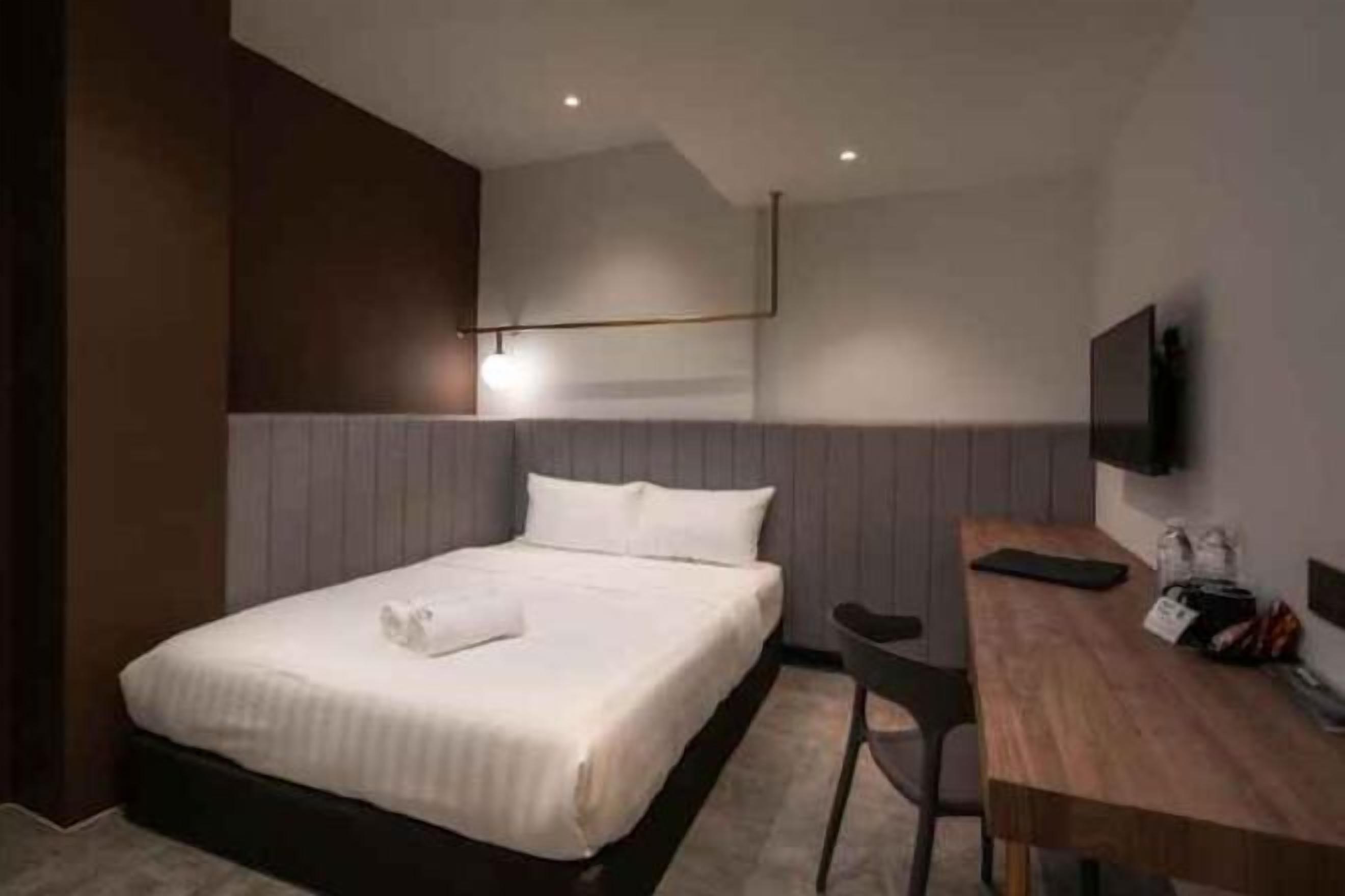 Bureau, Wi-Fi gratuit, draps fournis