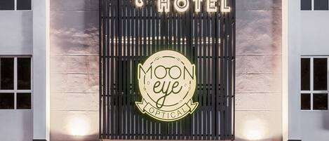 Fachada de la propiedad