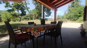Outdoor dining - La Quagnola Holiday home. (Polinago (Mo))