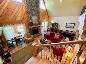 Smart TV, fireplace, ping pong