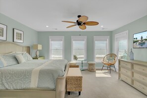 4 室のベッドルーム、アイロン / アイロン台、WiFi (無料)、ベッドシーツ