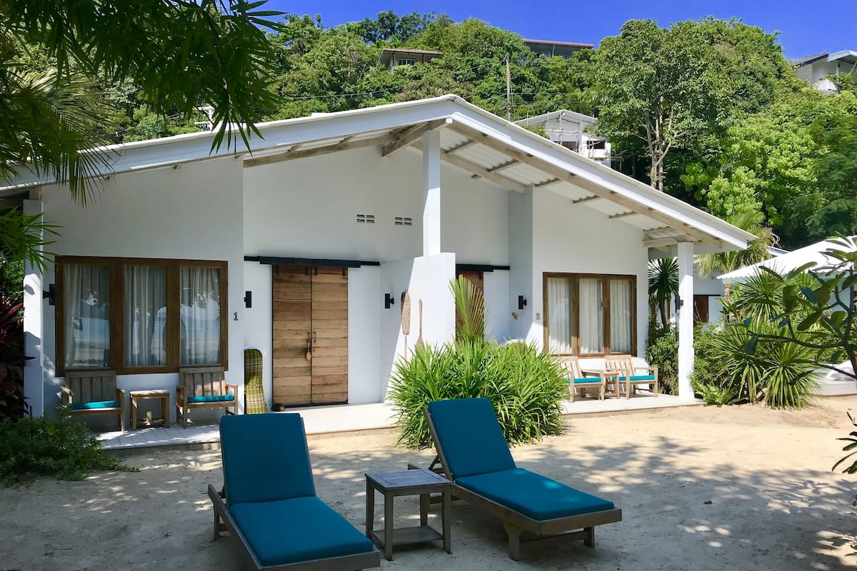 Beach Front Bungalow | ลานระเบียง/นอกชาน
