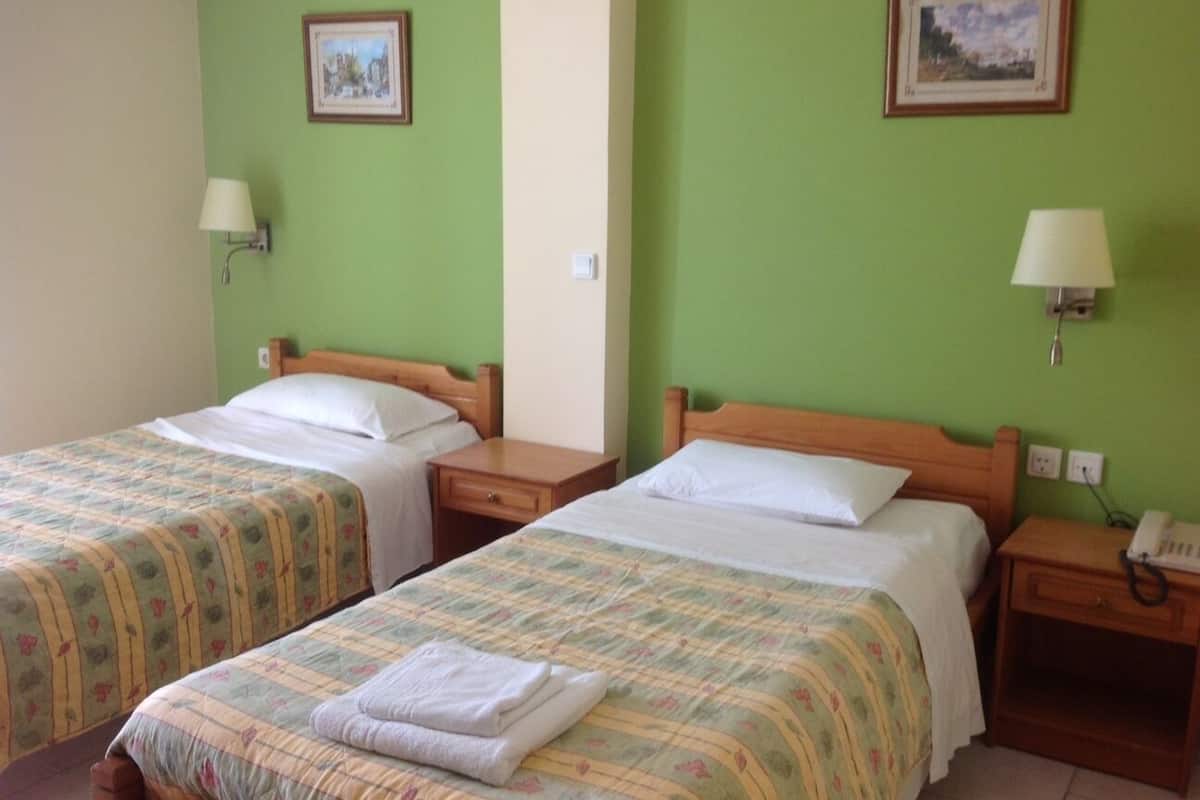 2 bedrooms, free cots/infant beds, free WiFi
