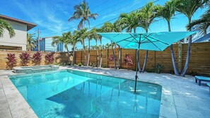 Piscine extérieure, piscine chauffée