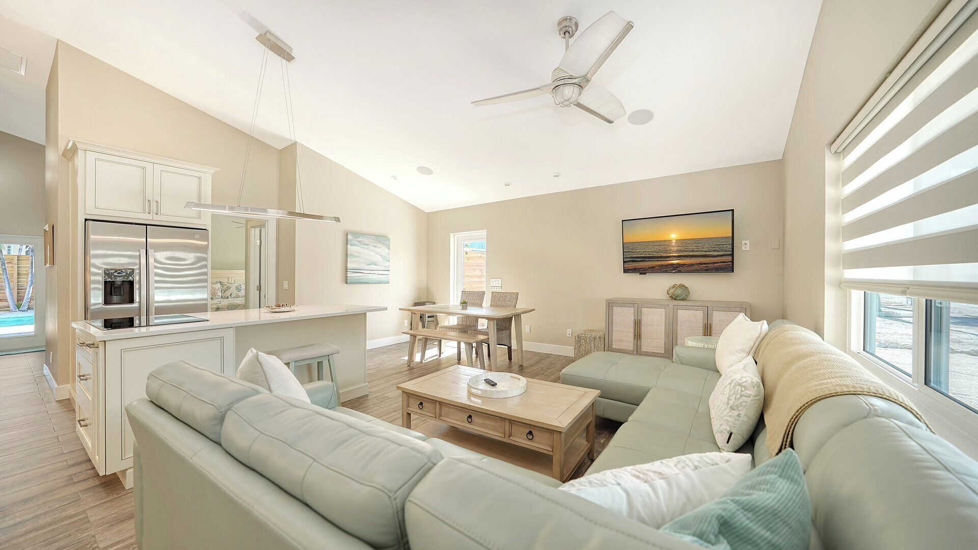 Télévision, Netflix, lecteur de DVD, services de streaming