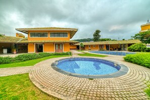 Piscina externa