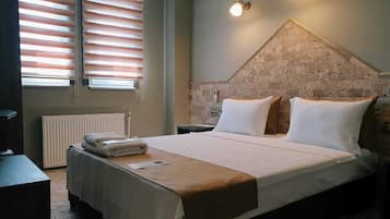 Deluxe Double Room, 1 Double Bed, Non Smoking, Bay View | Egyptian cotton sheets, premium bedding, minibar, in-room safe