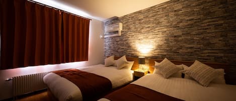 3 habitaciones, escritorio, tabla de planchar con plancha y wifi gratis