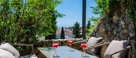Apartament (2-Bedroom Apt with Garden and Terrace) | Exterior