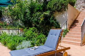 Terrace/patio - Private Garden Apartment Dubrovnik (Dubrovnik)