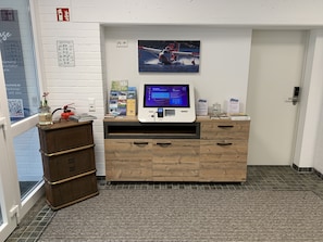 Mostrador para check-in y check-out