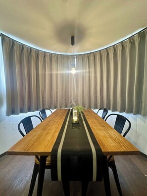 تناول الطعام