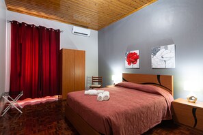 2 bedrooms, desk, iron/ironing board, WiFi - SBMP-1 Fisherman's House (Faial da Terra)