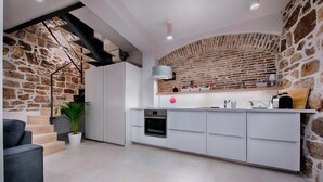 Interior - Villa Zdenka, Kut, Vis, 5BDR, BBQ, stone garden, 2min to the sea and restaurants (Vis)