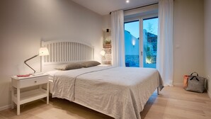 Room - Villa Zdenka, Kut, Vis, 5BDR, BBQ, stone garden, 2min to the sea and restaurants (Vis)