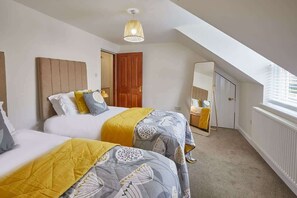4 habitaciones, tabla de planchar con plancha y wifi gratis 
