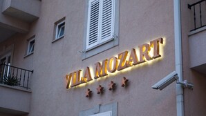Exterior - APART HOTEL VILLA MOZART (Podgora)