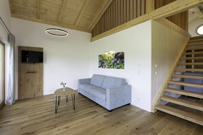 Fernseher, Tischtennisplatte