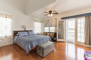 3 chambres, bureau, fer et planche à repasser, Wi-Fi gratuit