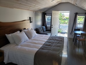 Premium Cabin | Pillowtop beds, minibar, individually decorated, individually furnished