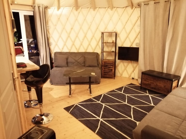 Yourte Contemporaine Au Bord D'un éTang (Pêche) Tout Nouveau - Digoin