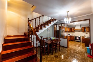 Interior - SBMP-2 Fisherman's House (Faial da Terra)