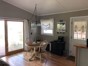 Dining - Charming lakefront cottage  (South Hero)