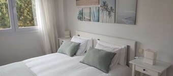 Apt. on Mataleñas Beach next to the golf course and Playas del Sardinero