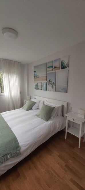 2 bedrooms, desk, iron/ironing board, travel cot