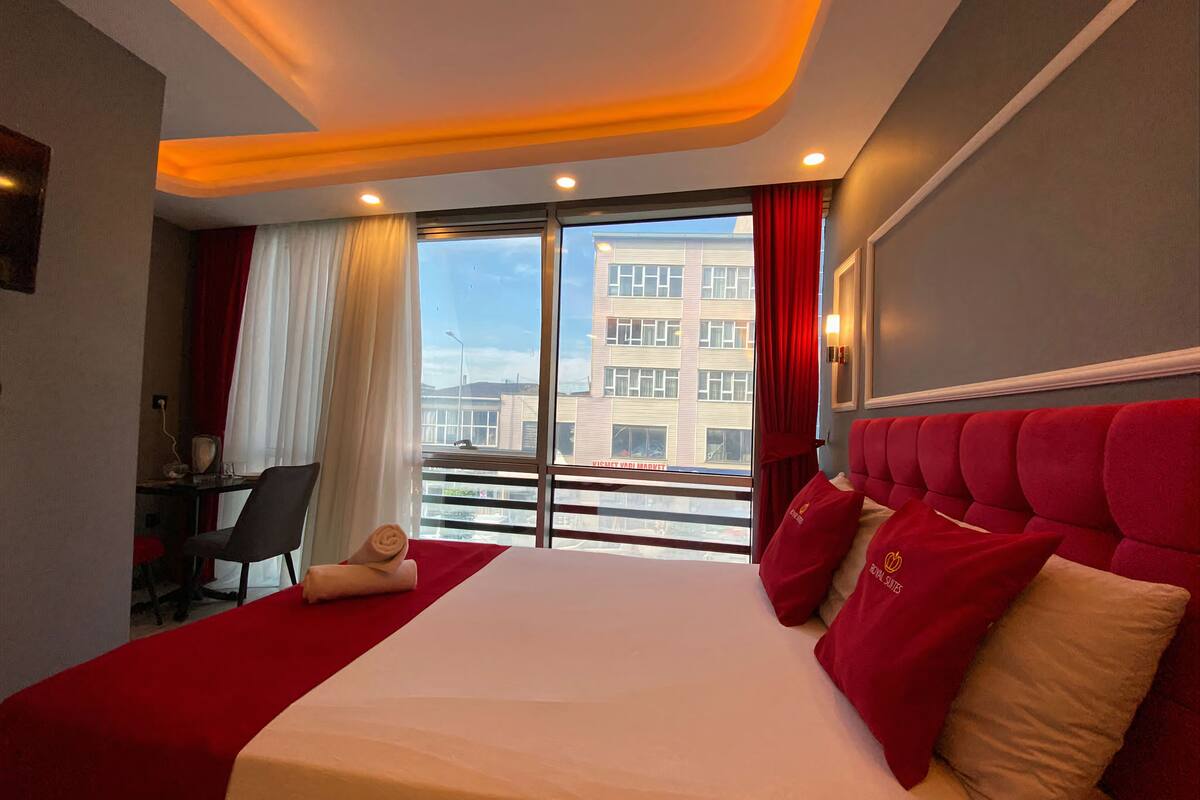Deluxe Double Room | Desk, WiFi (free)