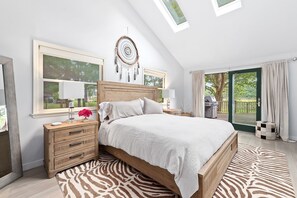 4 bedrooms, desk, free WiFi