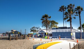 Am Strand, Liegestühle, Strandtücher