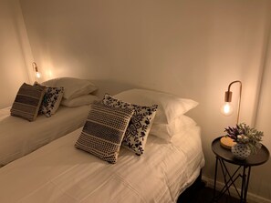 2 bedrooms, iron/ironing board, free WiFi, bed sheets - Tickles Cottage in a beautiful Rural Setting (Mintaro)