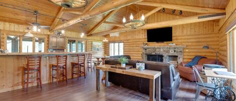 TV, fireplace, printers