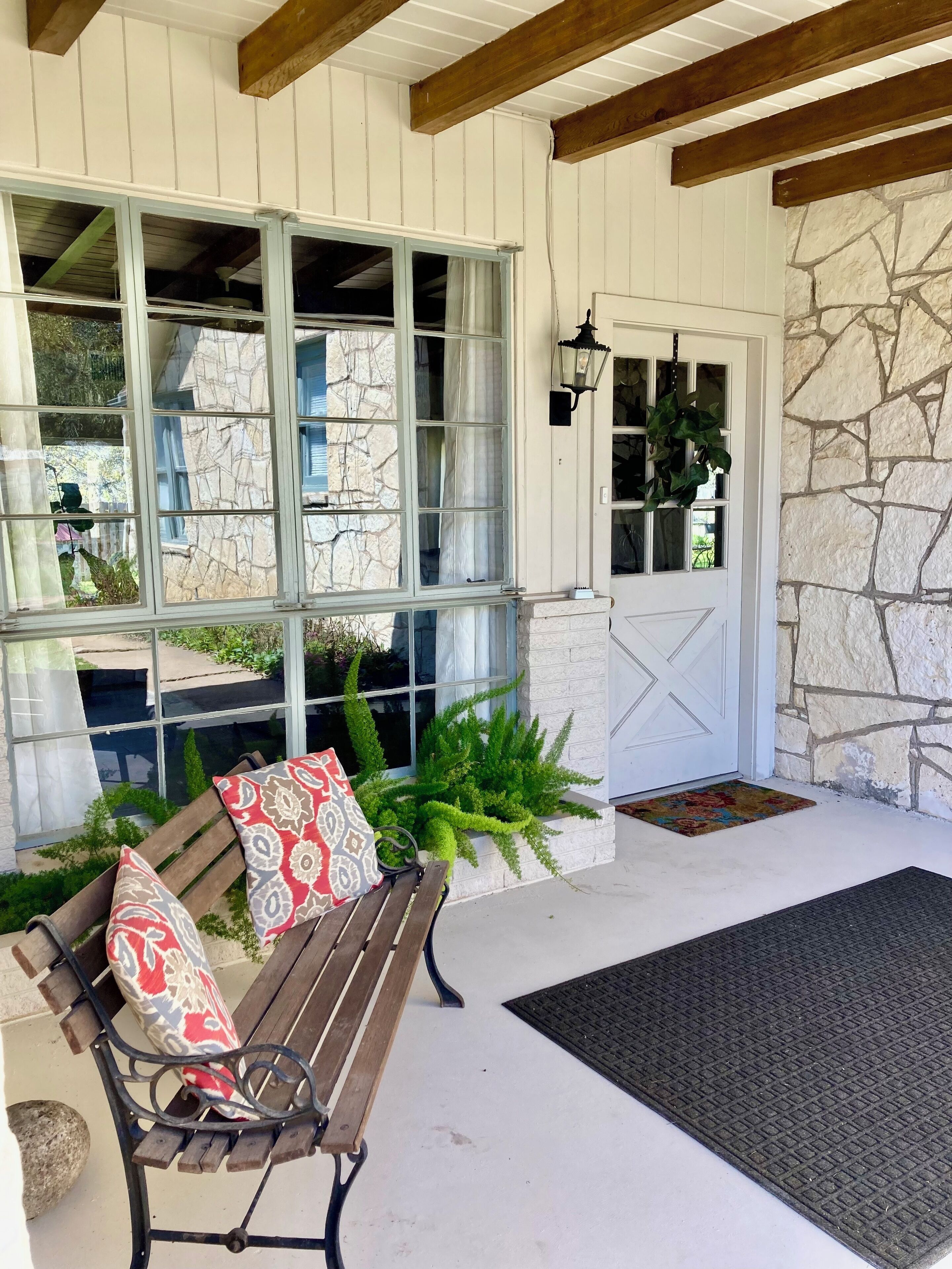 Revival DSTX spacious historic home