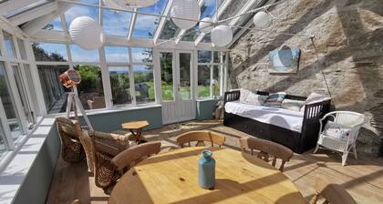 Cosy, Coastal Retreat with Large Garden and Epic Sun Room