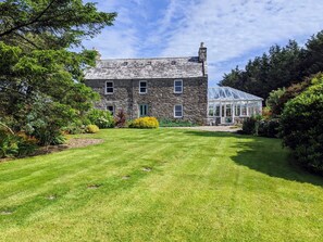 Exterior - Cosy, Coastal Retreat with Large Garden and Epic Sun Room (, Dumfries and Galloway)