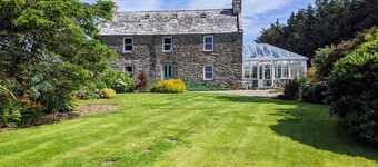 Cosy, Coastal Retreat with Large Garden and Epic Sun Room