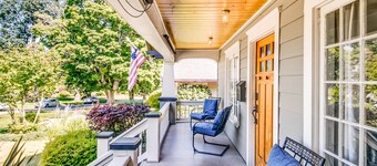 The Proctor House: North End, Old Town, Ruston