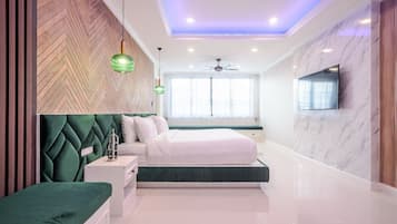 5 bedrooms, WiFi, bed sheets