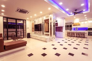 Interior - Pool Villa Pattaya - Exquisite Pool Villa H (Pattaya City)