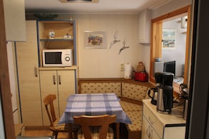 Kühlschrank, Mikrowelle