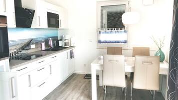 KĂŒhlschrank, Ofen, GeschirrspĂŒler