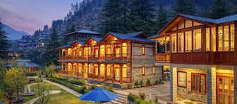 8fold by Larisa, Jibhi